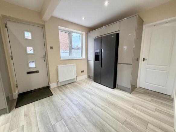 3 bed Semi-Detached for sale Image 7