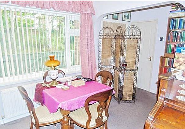 Dining area.JPG