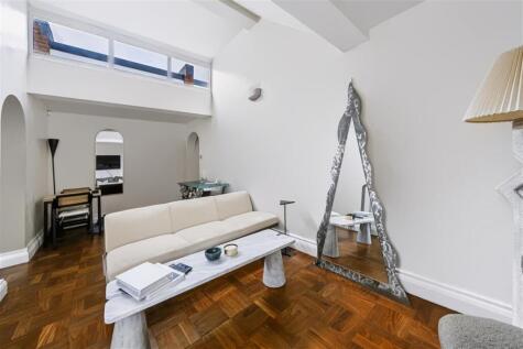 Windsor Court, SW18