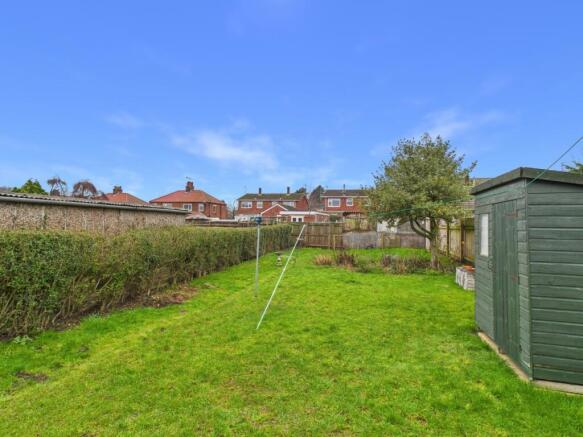 2 bed Semi-Detached Bungalow for sale Image 10