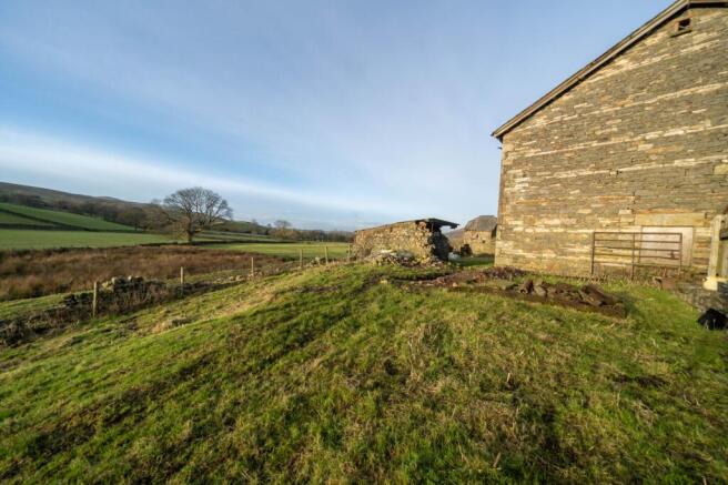 6 bed Barn for sale Image 10