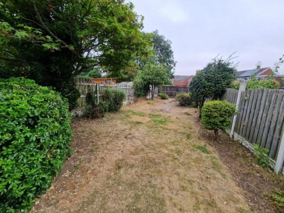 2 bed Semi-Detached to rent Image 12