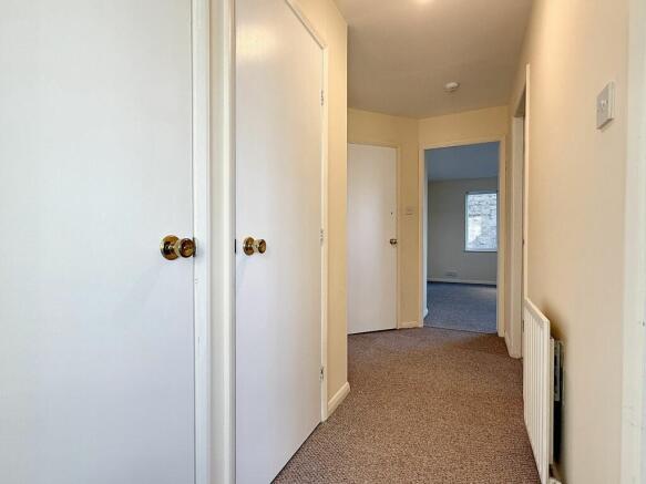 1 bed Flat for sale Image 9