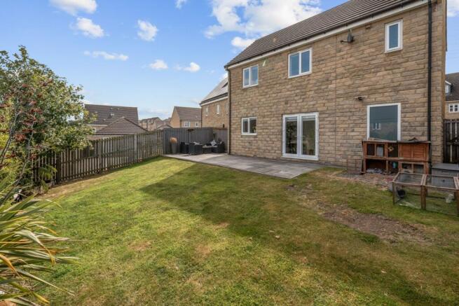 4 bed Detached for sale Image 4