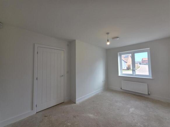 2 bed Semi-Detached for sale Image 7
