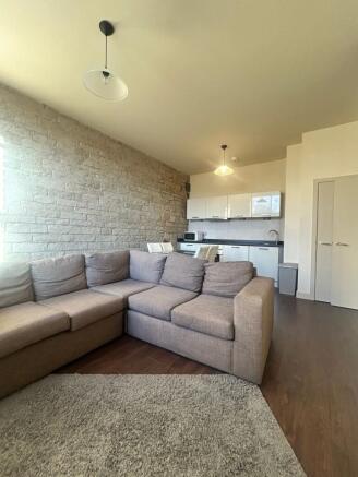 1 bed Apartment to rent Image 9