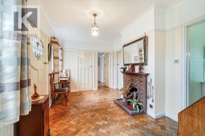 Kingsmead Avenue, Worcester Park - KT4 8XB