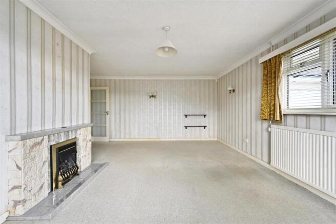 42 Courthope Drive-tn394jw (11).jpg