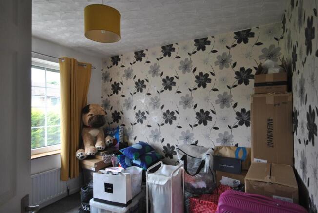 3 bed Semi-Detached to rent Image 8