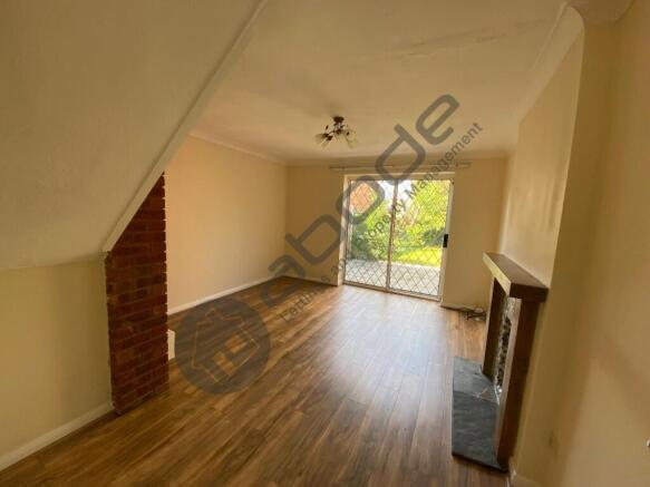 2 bed Semi-Detached to rent Image 6