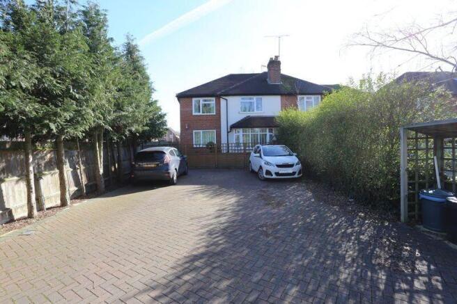 One bedroom ground floor flat with garden