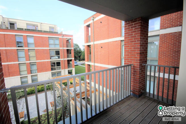 2 bed Apartment to rent Image 10