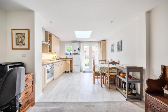Summers Road, Godalming, Surrey, GU7 photo 4