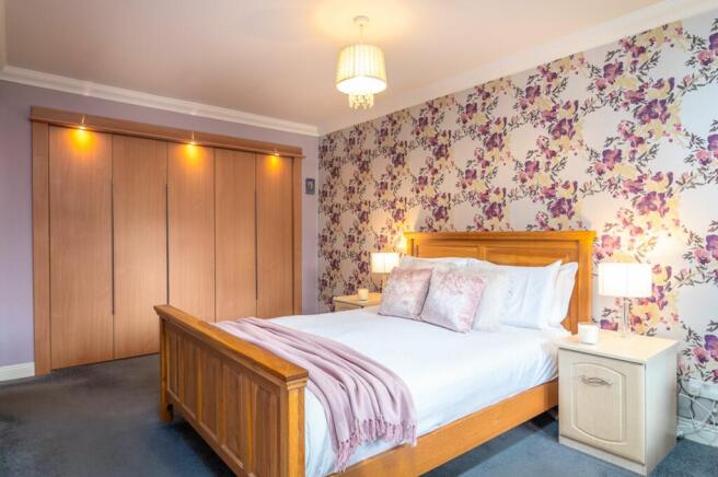 Principal bedroom