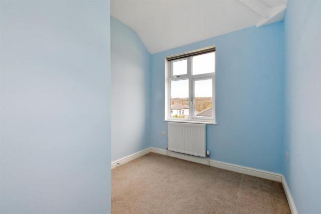 3 bed Semi-Detached to rent Image 9