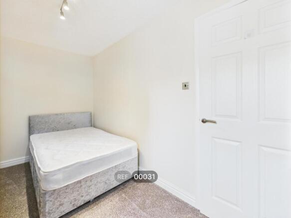 1 bed Apartment to rent Image 8