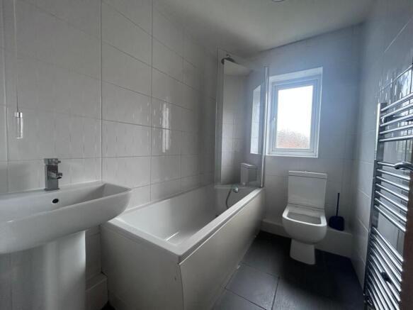3 bed Detached for sale Image 12
