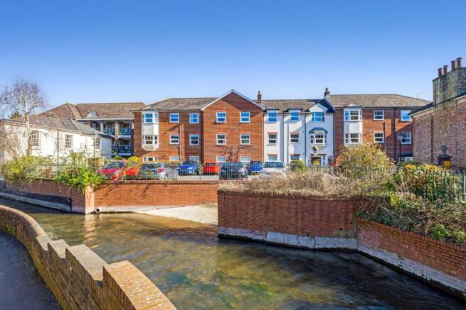 105245_Flat 27 Elizabeth Court Crane Bridge Road-1