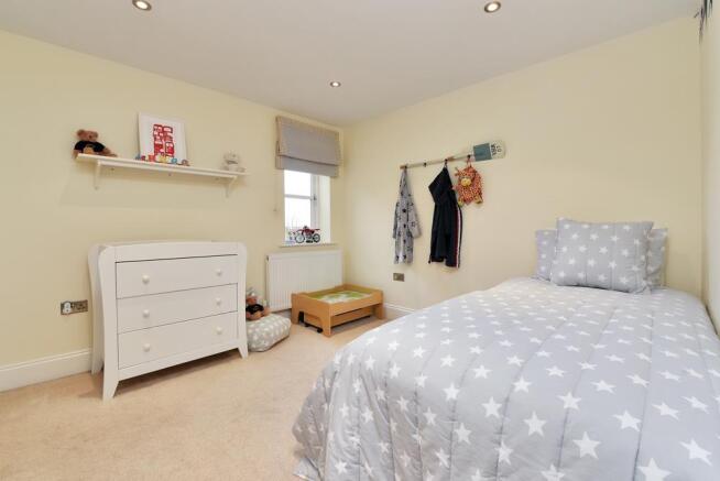 BEDROOM 4