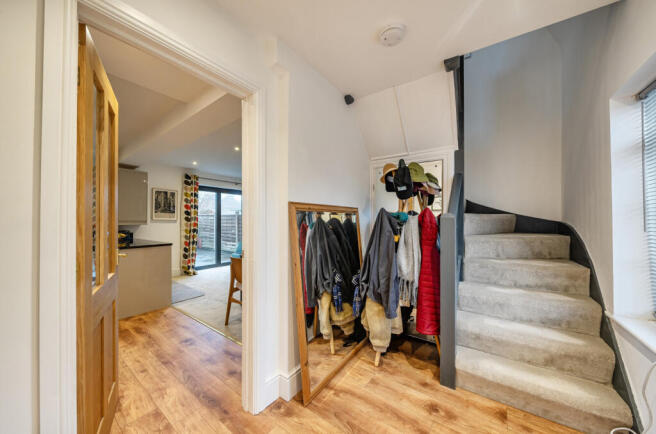4 bed Semi-Detached for sale Image 7