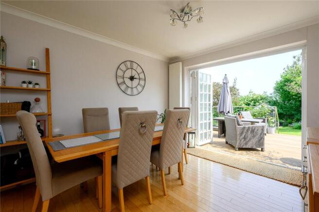 4 bed Detached for sale Image 9