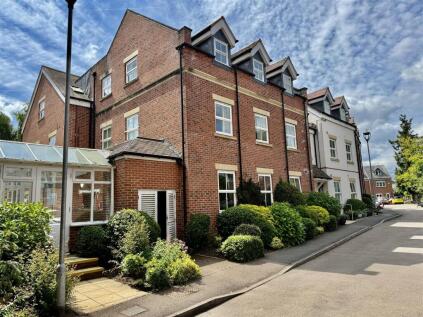 Stokes Mews, Newent