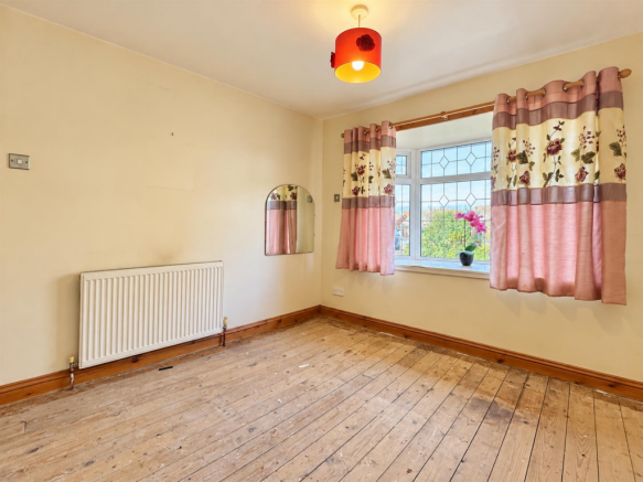 2 bed Detached Bungalow for sale Image 10