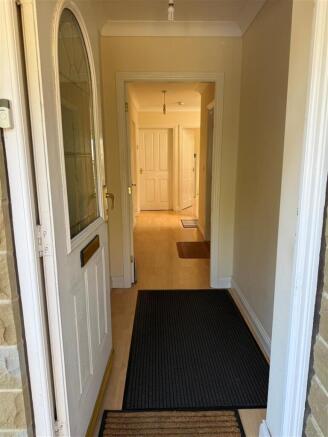 4 bed Detached for sale Image 5
