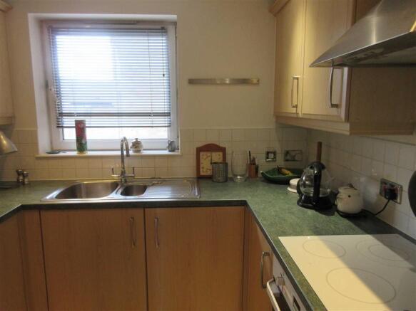 Kitchen: