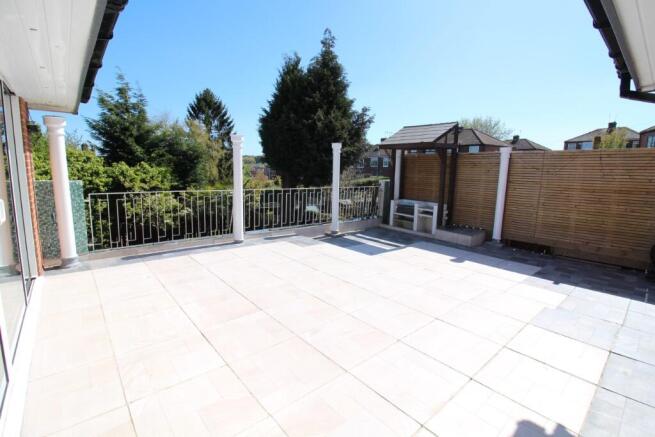 5 bed Detached for sale Image 7