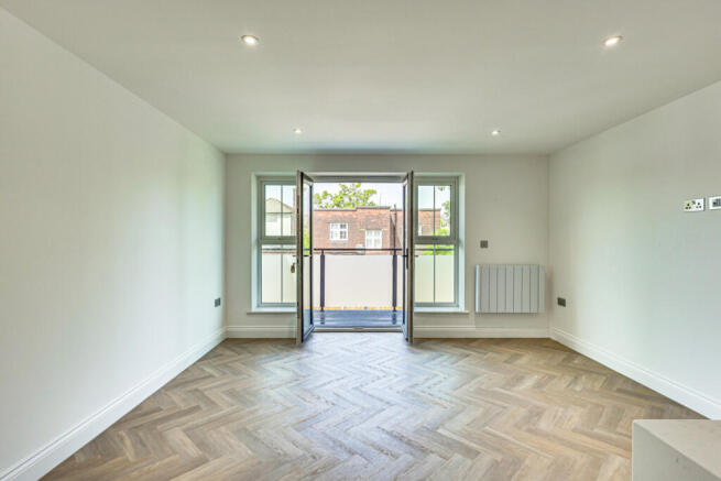 2 bed Apartment for sale Image 5
