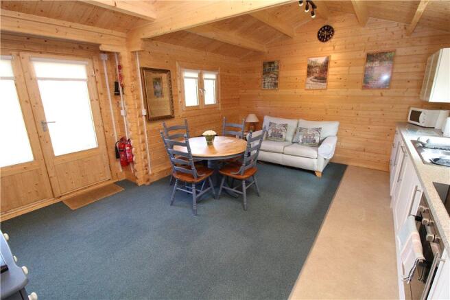 Log Cabin Living