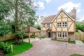 Fernwood, Highercombe Road, Haslemere GU27 2LQ