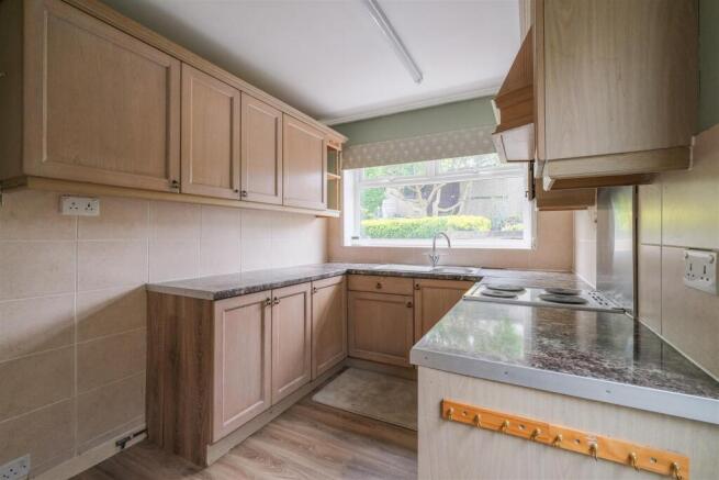 3 bed Semi-Detached for sale Image 8