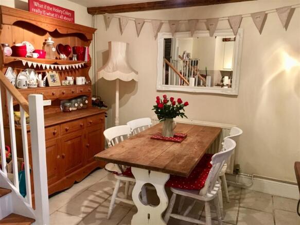 Dining room.jpg