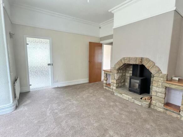 4 bed Detached Bungalow for sale Image 4