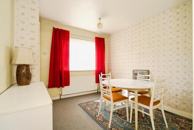 3 bed Semi-Detached for sale Image 6