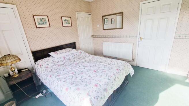 bedroom2a.jpg