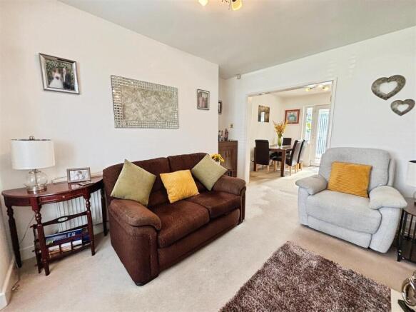 1 bed Semi-Detached Bungalow for sale Image 4