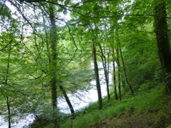Countryside  walks nearby