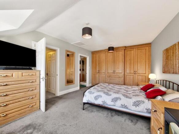 2 bed House for sale Image 11