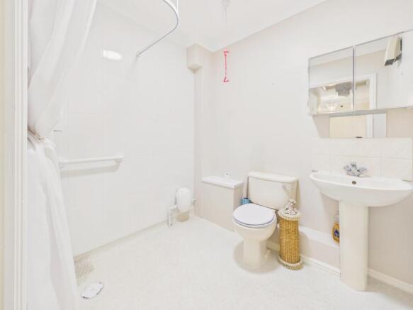 2 bed Apartment for sale Image 9