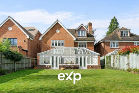 St. Judes Road, Englefield Green, Egham, TW20 0DH
