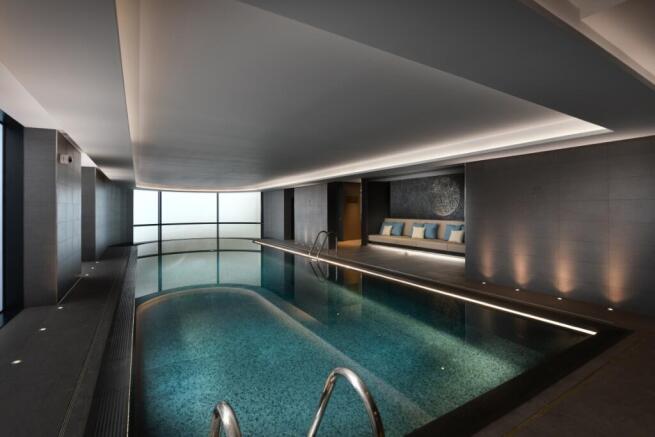 Corniche Pool