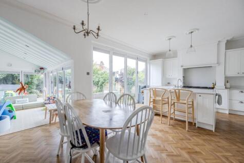 Leigh Hall Road, Leigh-On-Sea