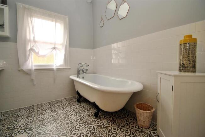 Bath 1.JPG