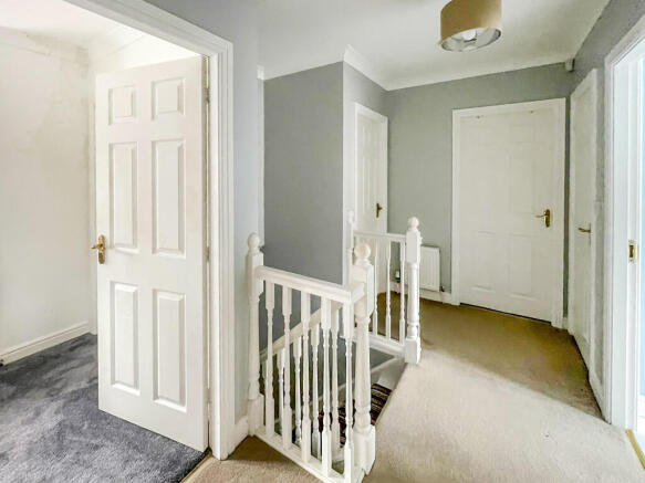 4 bed Detached for sale Image 12