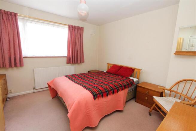 BEDROOM 1.jpg