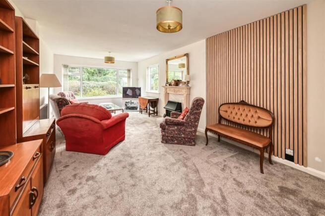 14 Thirlmere Close, Tettenhall, Wolverhampton, WV6 9DG photo 4