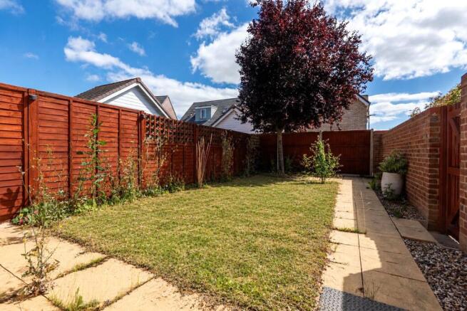 Alderney Avenue, Newton Leys, Milton Keynes, Buckinghamshire, MK3 photo 4
